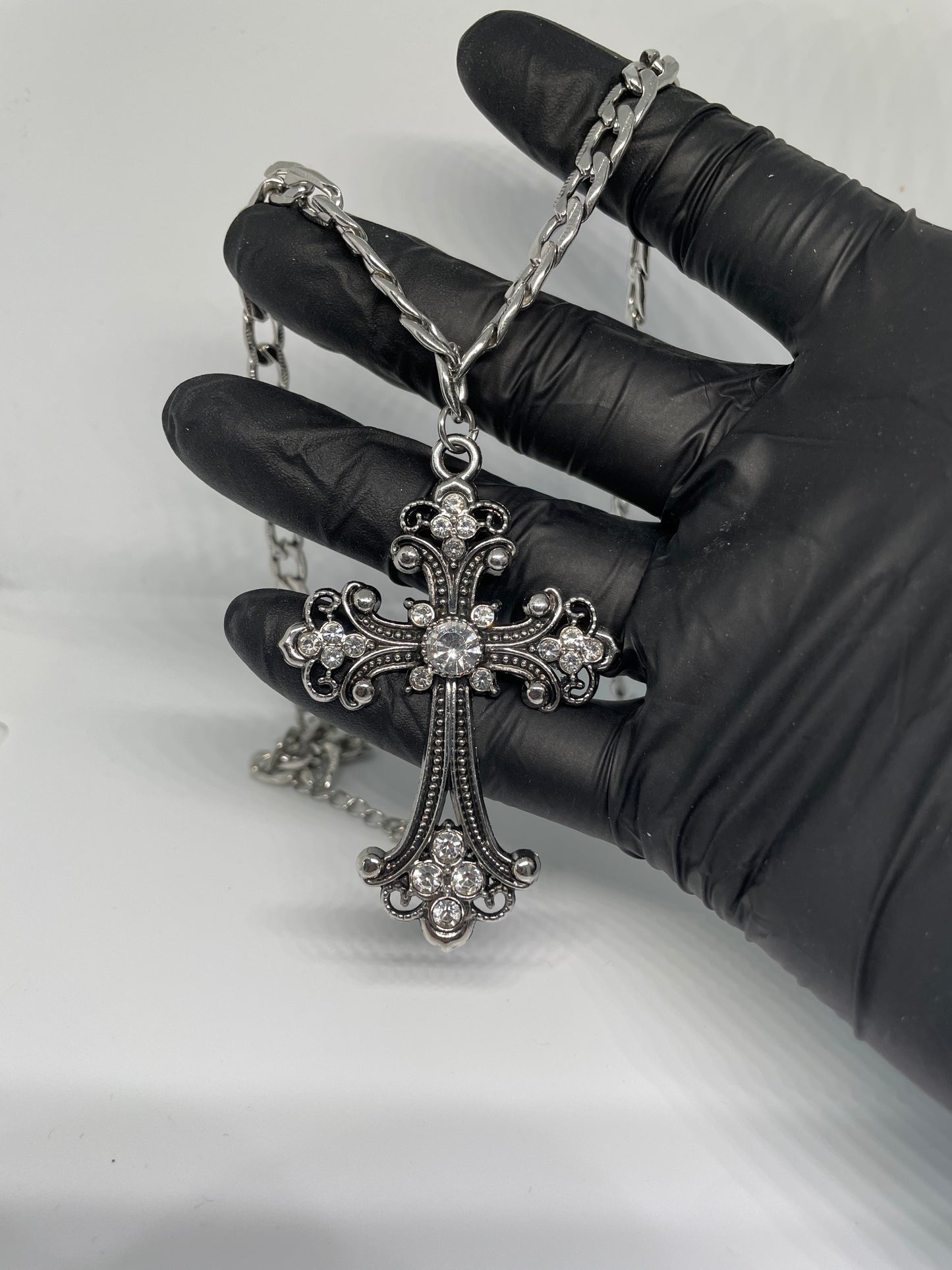 Silver chunky Cuban link chain with diamond-like stones – unisex Y2K Gothic statement necklace